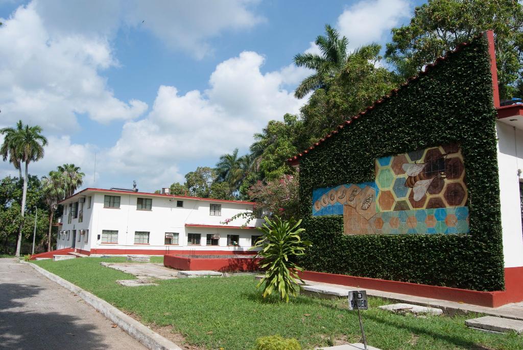 CENTRO DE INVESTIGACIONES APICOLAS