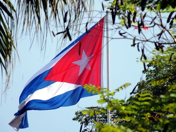 In more than 30 countries, they sign a statement of support for Cuba